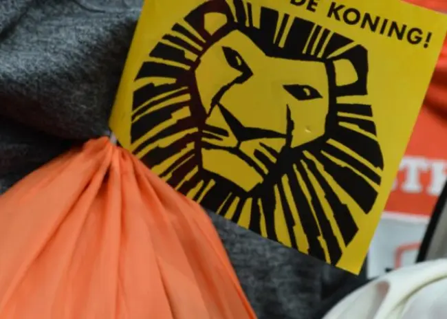 Is Koningsdag een verplichte vrije dag voor werknemers?