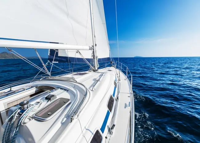 Verhuur zeiljacht is niet verlenen van toegang tot sportaccommodatie