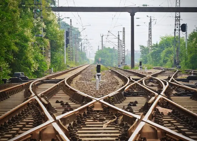 Re-integratie tweede spoor en einde dienstverband