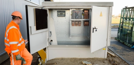 Van Hees Elektrotechniek over Vermetten Tilburg 